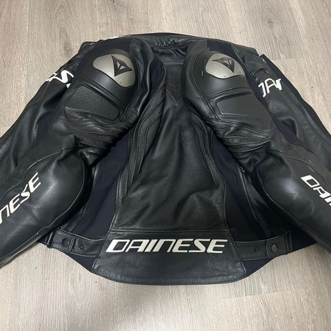 Div dainese skinnutstyr