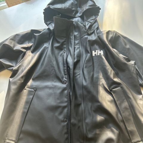 Helly hansen regnjakke i str 152