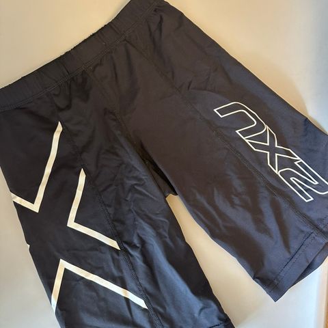 2XU shorts dame