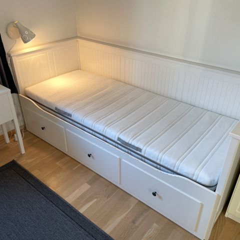 Hemnes dagseng 80x200 (IKEA)