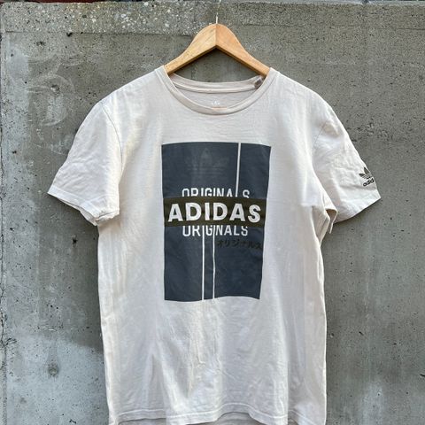 T-skjorte fra Adidas Originals, str M