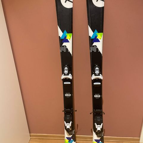 Alpinski 130 cm og støvler 225mm til barn