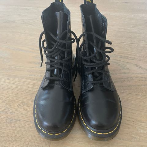 Dr. martens boots str 36