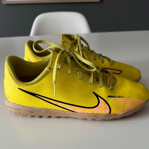 Nike fotballsko str. 38