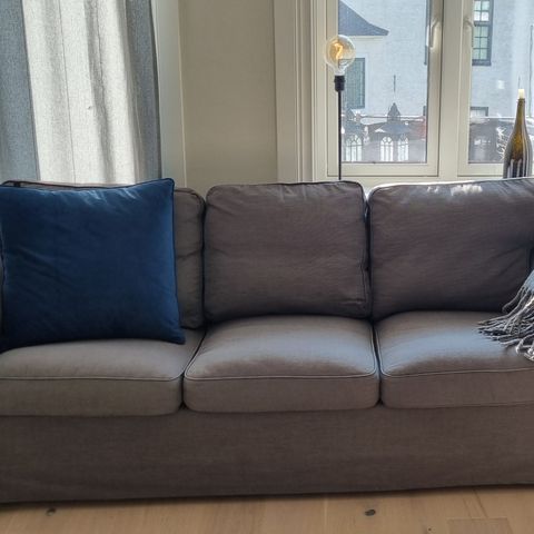 Grå sofa