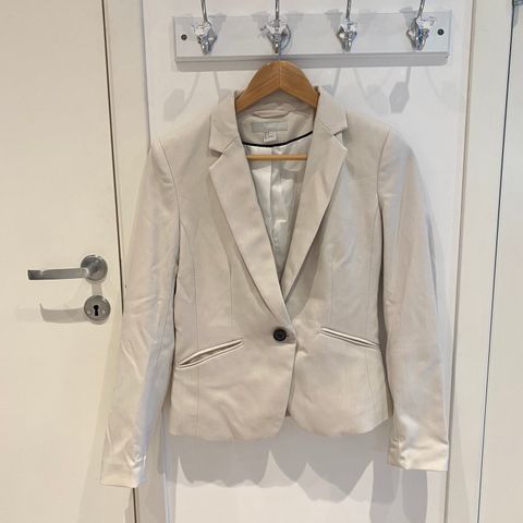 Blazer / Dressjakke til dame str 36