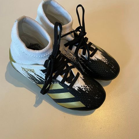 Fotballsko Adidas predator