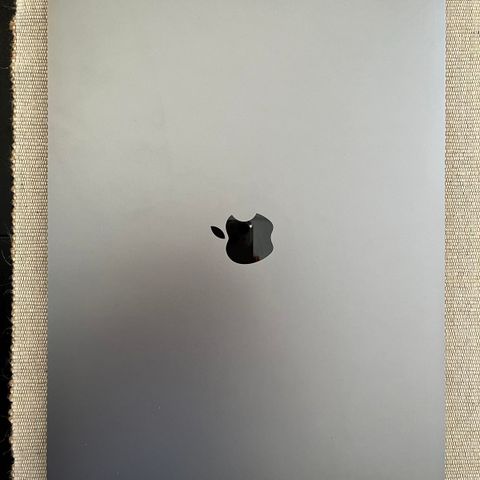 MacBook Pro 16 i9 1TB SSD