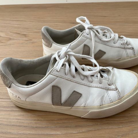 Veja sneakers str 38 selges!