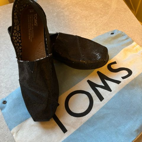 Toms