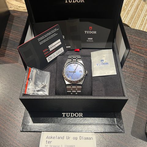 Tudor Royal 38