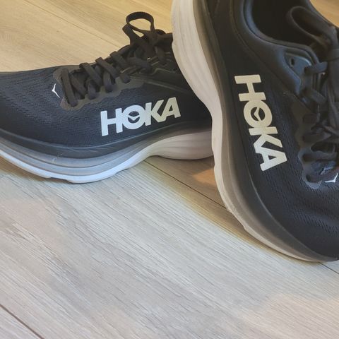 HOKA BONDI 8