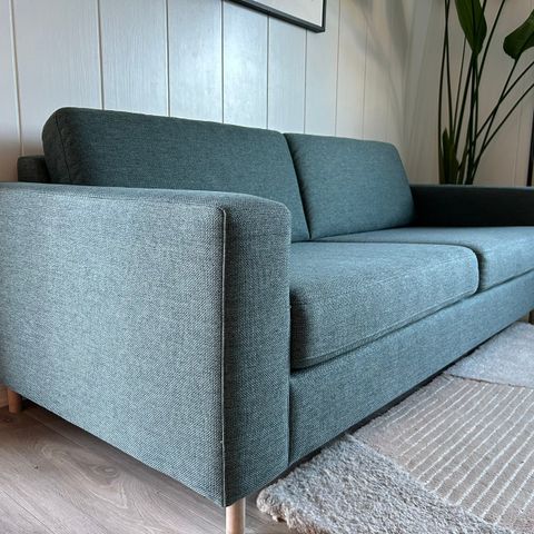 Fin Scandinavia sofa fra Bolia selges