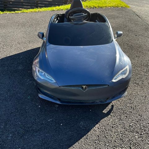 Tesla elektrisk bil for barn selges