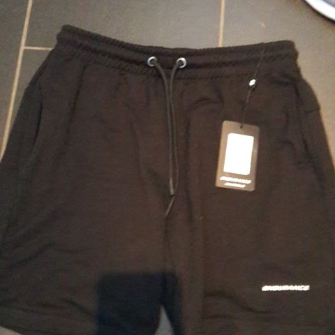 Endurance dri-fit shorts str S. Ny med tags.