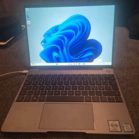 Strøken Huawei Matebook 13 signature edition