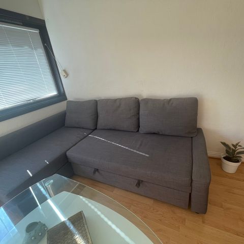 Sovesofa 2000kr