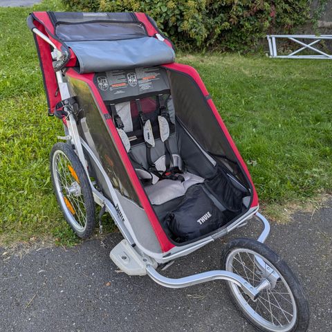 Thule Chariot Cougar 2, med utstyr