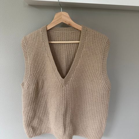 Friday Slipover V-neck - Petite Knit