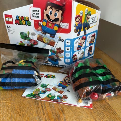 Super Mario Lego 71360