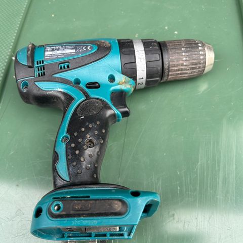 Makita drill 14.4 pluss lader