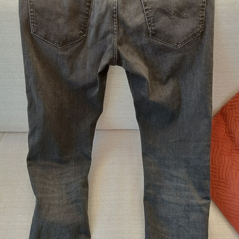 Jack and Jones I str 30/34