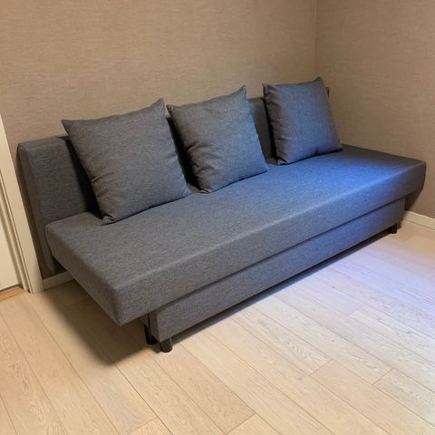 Älvdalen sovesofa fra IKEA selges rimelig grunnet flytting.