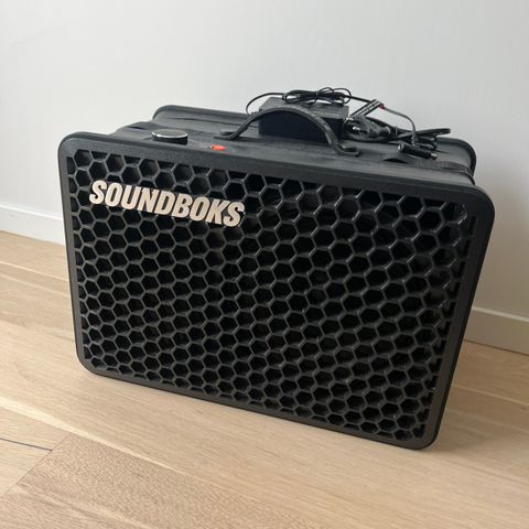 Soundboks GO + lader