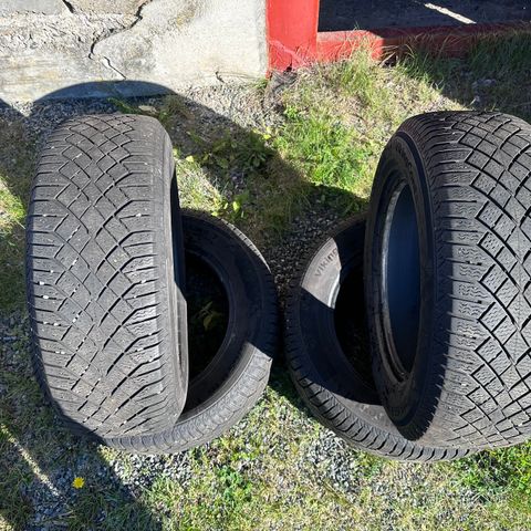 Vinterdekk 215/65 R16 Continental