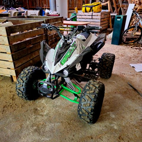 ATV CRX 8 Elektrisk 1000W - Selges som NY