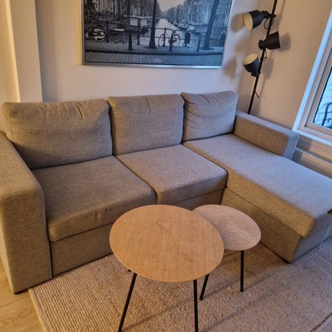 RESERVERT Sovesofa søker nytt hjem.