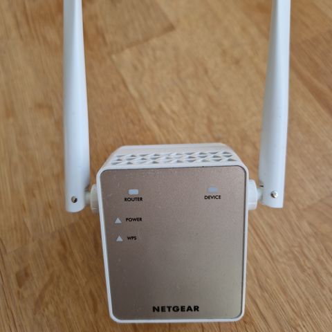 Netgear WiFiRange extender EX6120