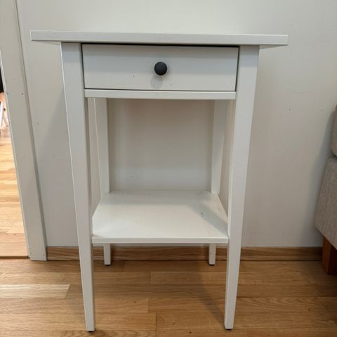 IKEA hemnes nattbord