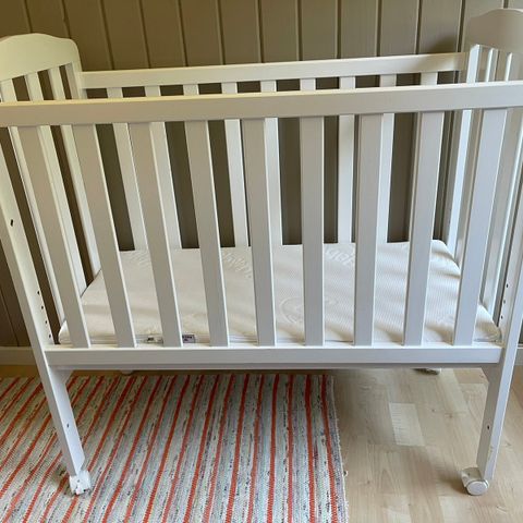 Bedside crib