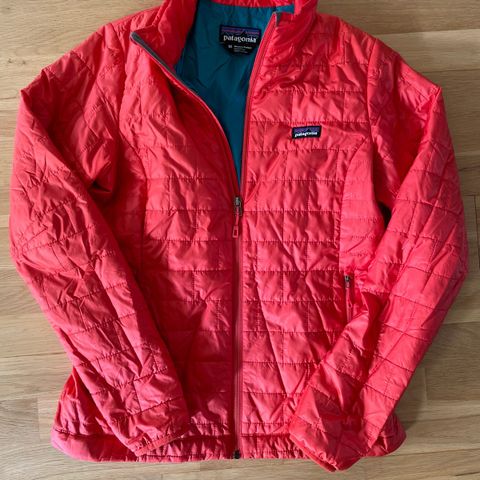 Rød Patagonia W Nano Puff Jacket