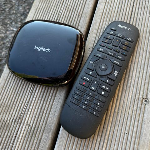 Logitech fjernkontroll med hub