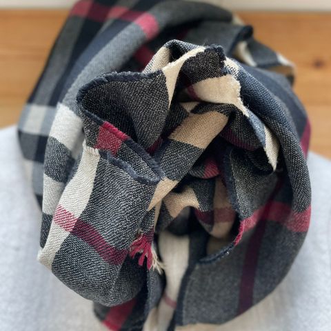 Burberry skjerf