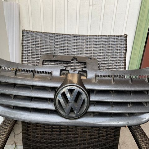 Volkswagen Touran grill