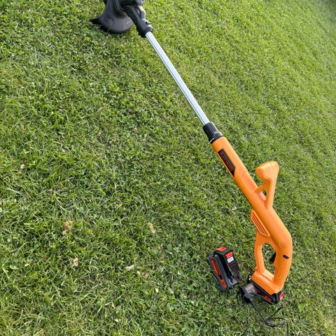 Gresstrimmer Black & Decker ST1823 18V