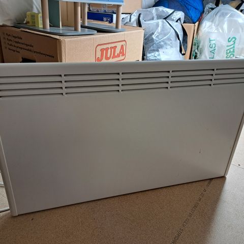 BEHA 800W panelovn