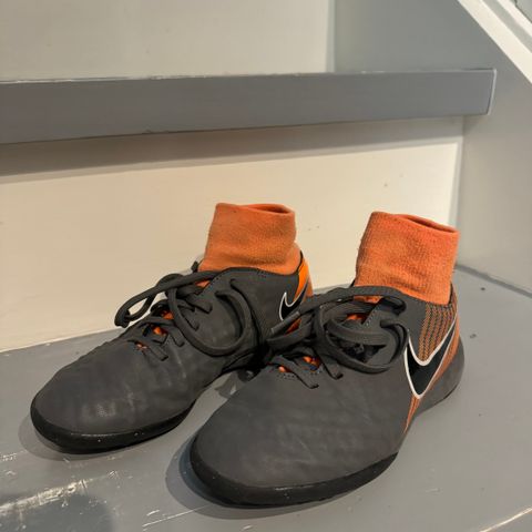 Nike fotballsko str 32