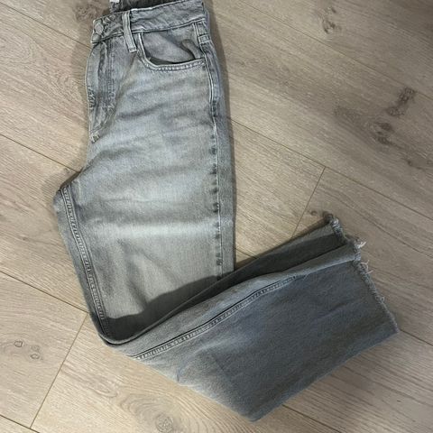 Zara JEANS 38