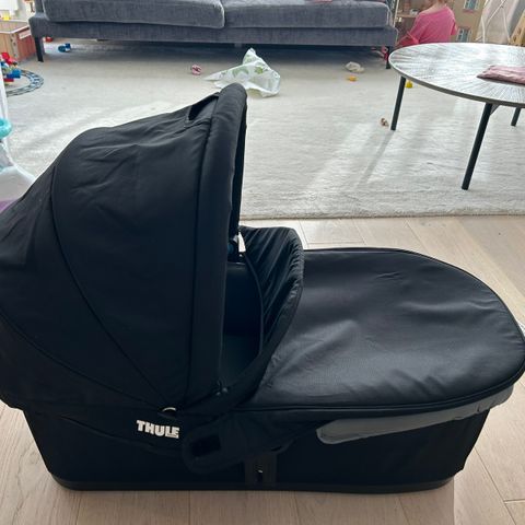 Thule Glide 2 bassinet