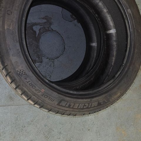 Michelin 235/45 R18