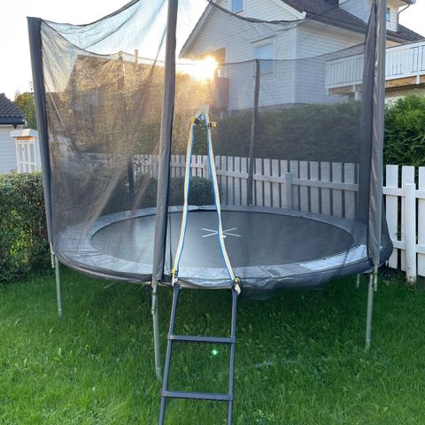 Trampoline 3M