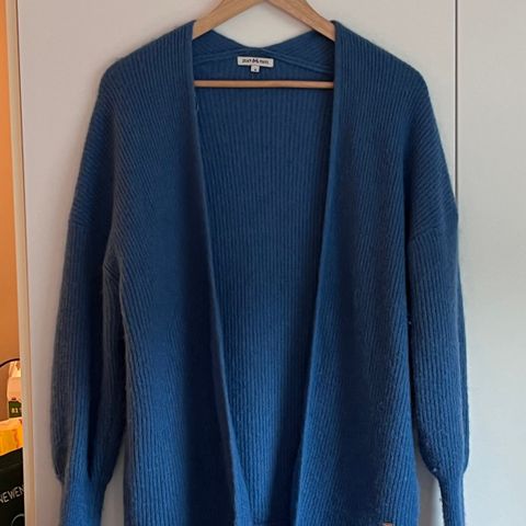 Nesten ny cardigan fra Jean Paul