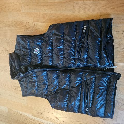 Moncler vest