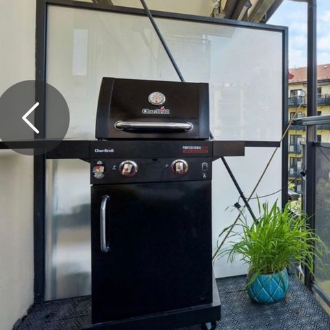 Gassgrill. CHAR-BROIL PROFESSIONAL CORE 2