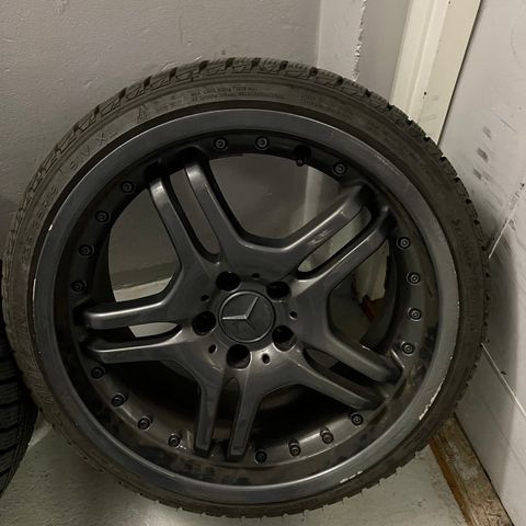 235/35-R19 Mercedes AMG 5x112 (vinterdekk)