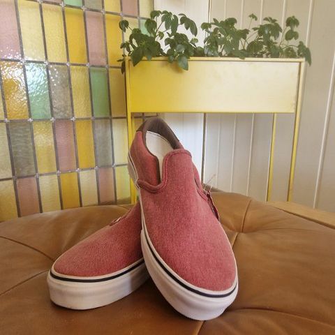 Vans slip on